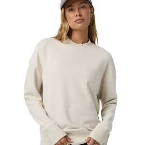 Vuori Sedona Weekender Crew Pullover - Women XS Brand New in Bone